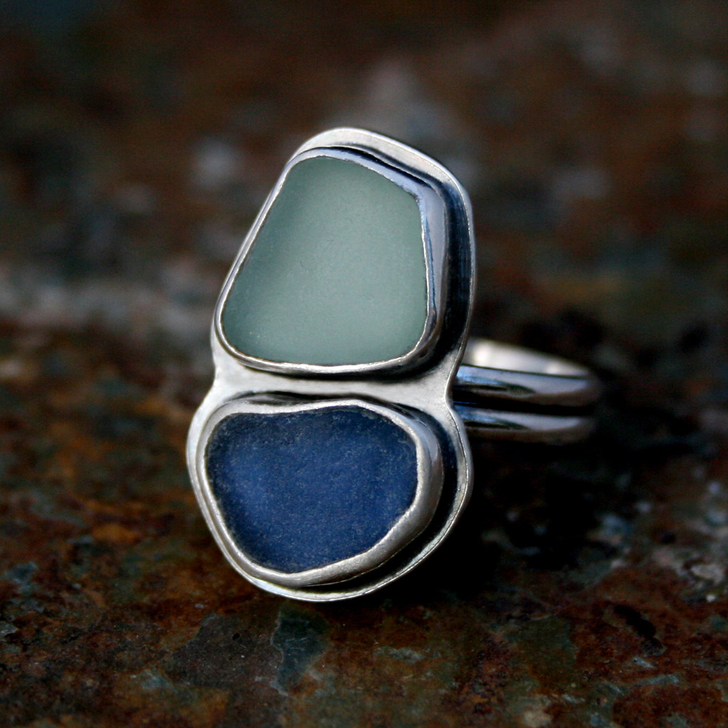 Vintage silver ring with blue stones