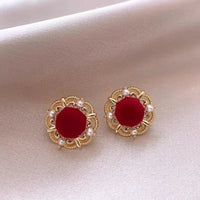 Elegant round earrings made of rose gold